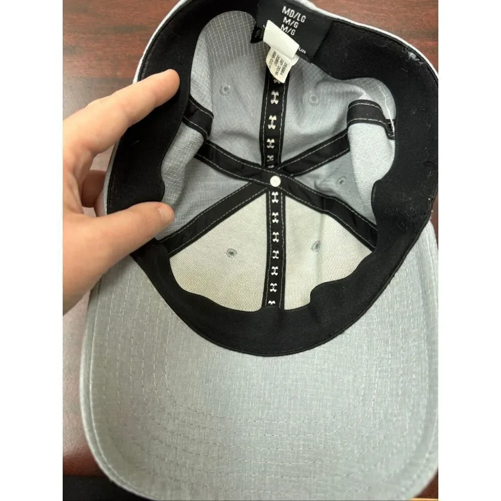 Under Armour Grey Fitted Gold Baseball Hat Size Medium/Large